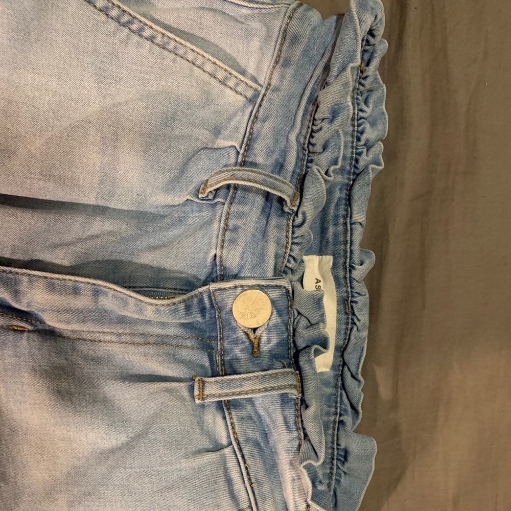Jeans - Picture 2 of 4